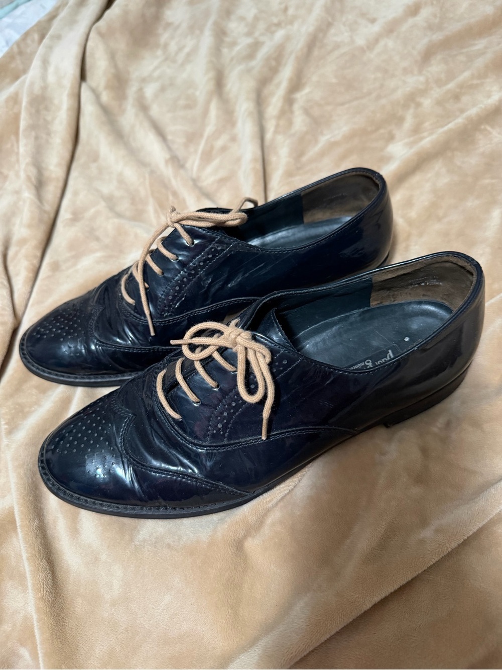 Paul Green Navy Leather Wingtip Oxfords with Tan Laces 4.5
